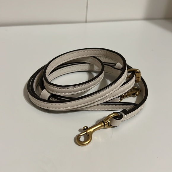 Disney x Coach 101 Dalmatians Dinky & keychain (no scarf) - Picture 5 of 5